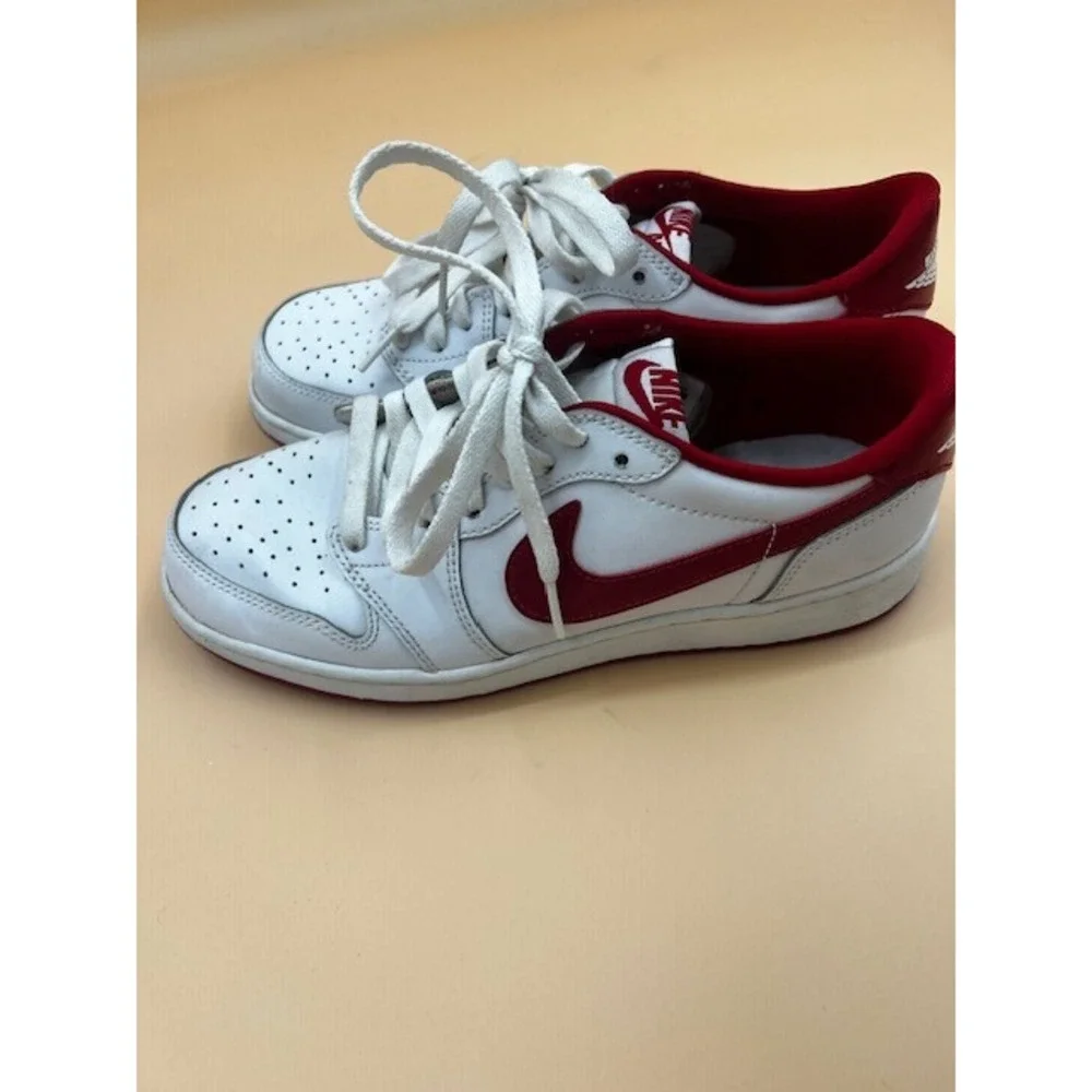 Nike Air Jordan 1 Retro Low OG Youth 5.5Y White Red Good 709999-101 Sneaker